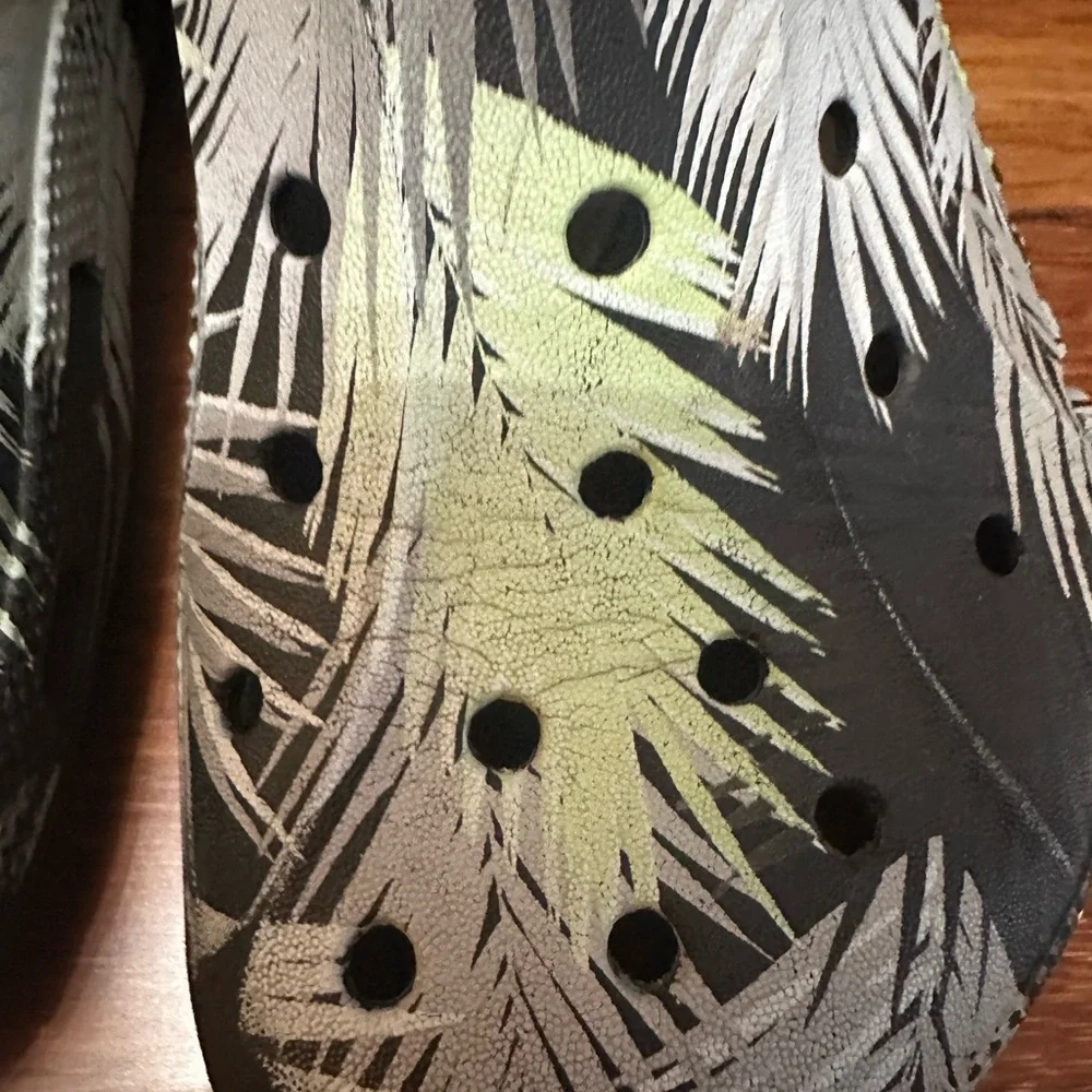 Crocks Kids Tropical Pattern Clogs